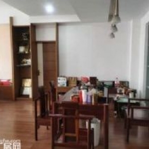 濮院老办公楼面积2250展厅办公室库房最好整租