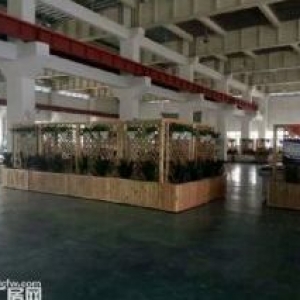 独门独院6500平单层厂房出租，高12米，有航车多部，电10