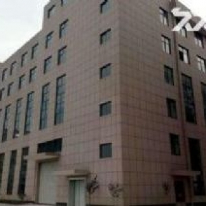 出售崇福工业区内独门独院2.6亩土地2823方1到4层标准厂