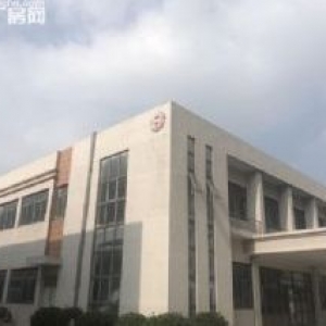 近高速口，104地块，层高8.1，可生产总部研发办公